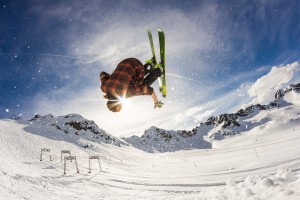 半岛体育APP-大坂直美新星惊险取胜表现惊艳，利物浦未来可期！